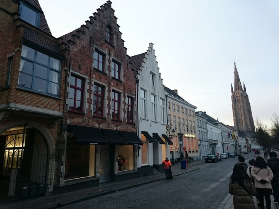 レビュアーのカバー画像