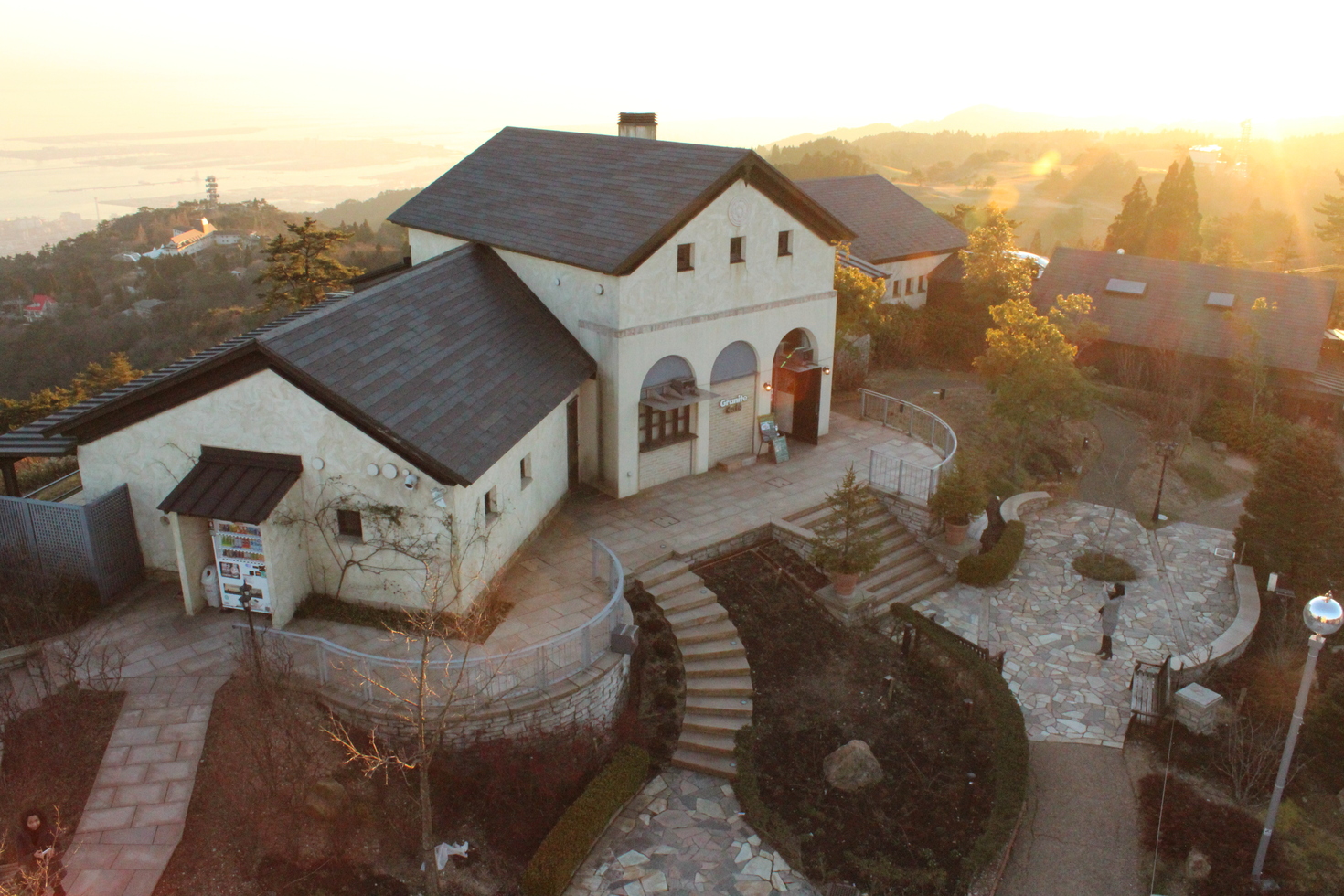 レビュアーのカバー画像