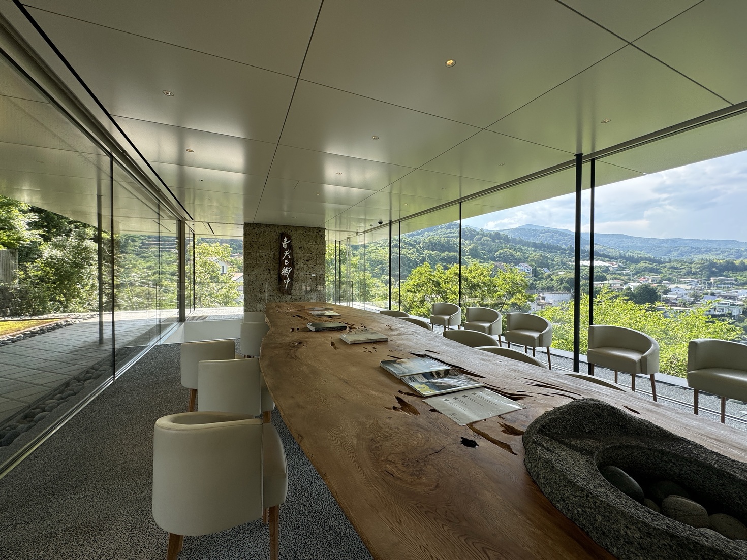 レビュアーのカバー画像