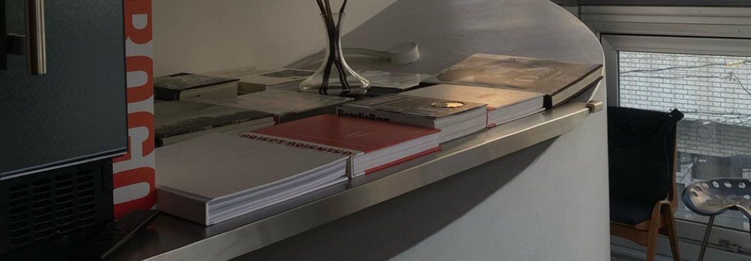 レビュアーのカバー画像