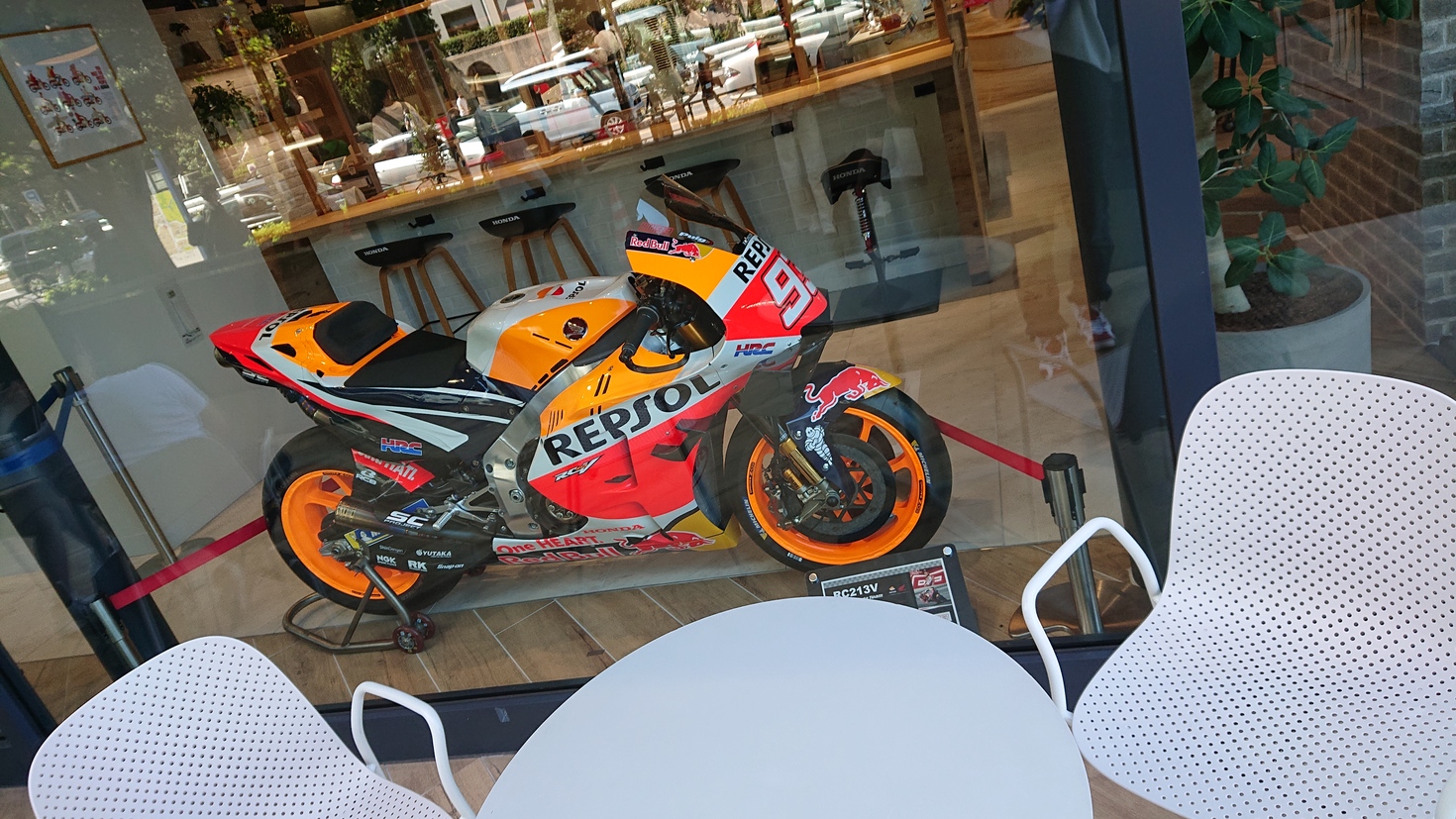 レビュアーのカバー画像