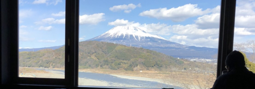 レビュアーのカバー画像