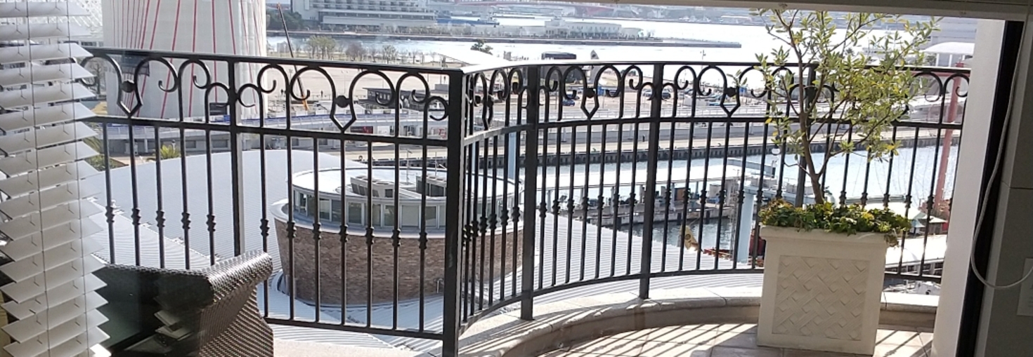 レビュアーのカバー画像