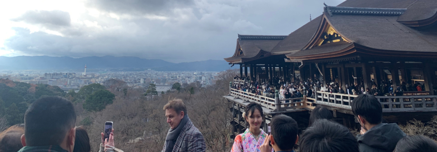 レビュアーのカバー画像