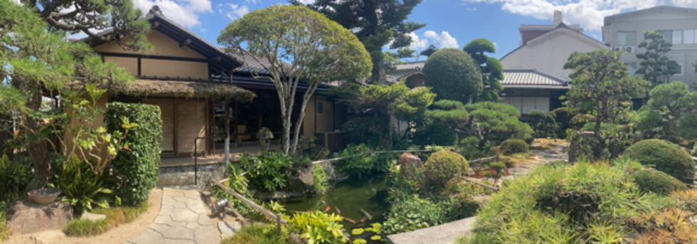 レビュアーのカバー画像