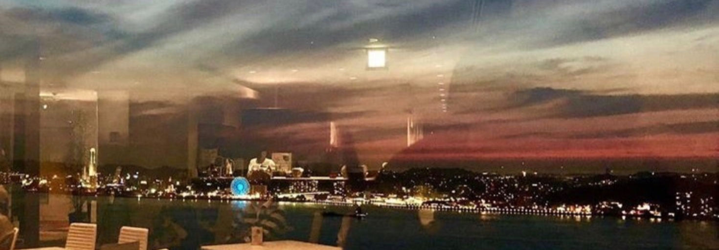 レビュアーのカバー画像