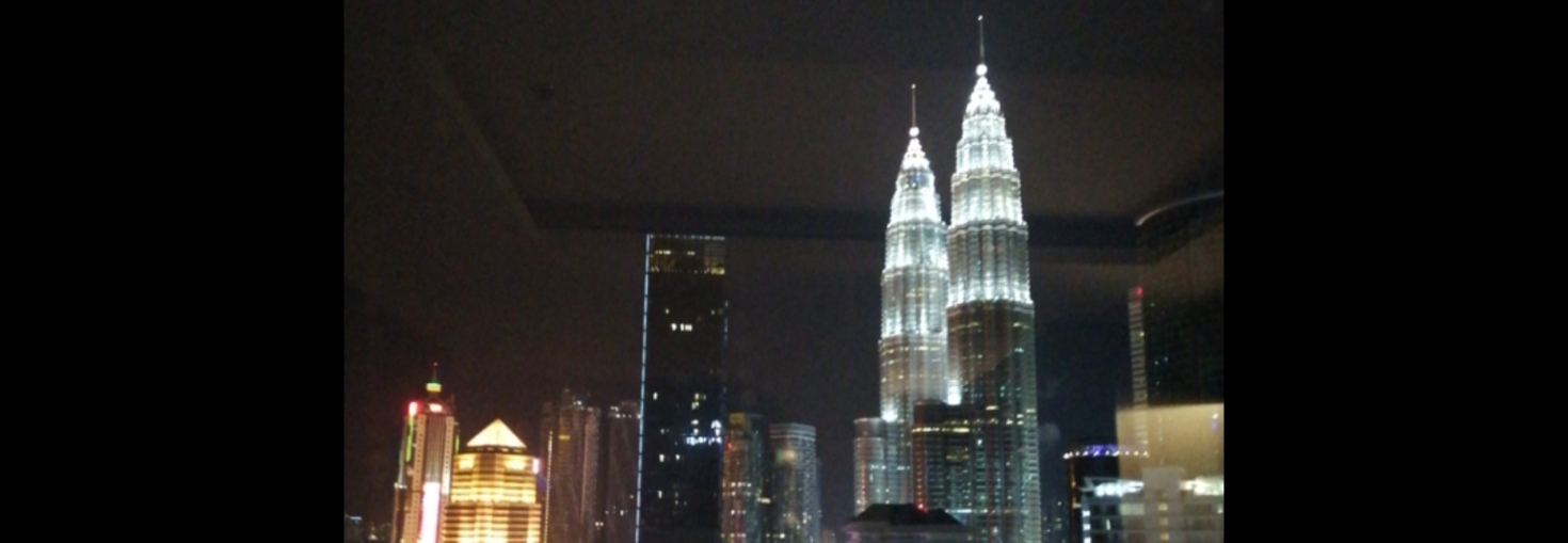 レビュアーのカバー画像