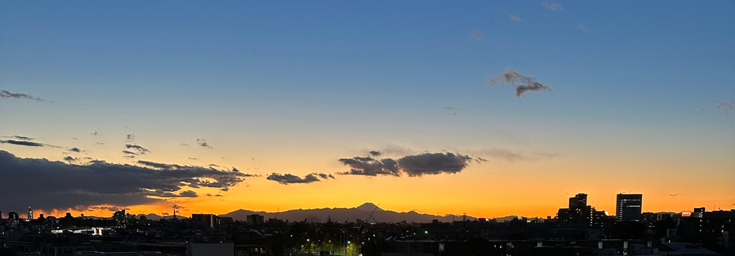 レビュアーのカバー画像