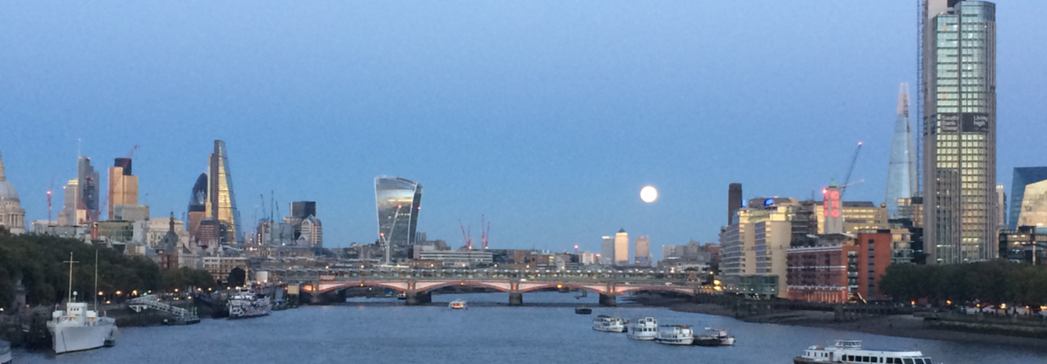 レビュアーのカバー画像