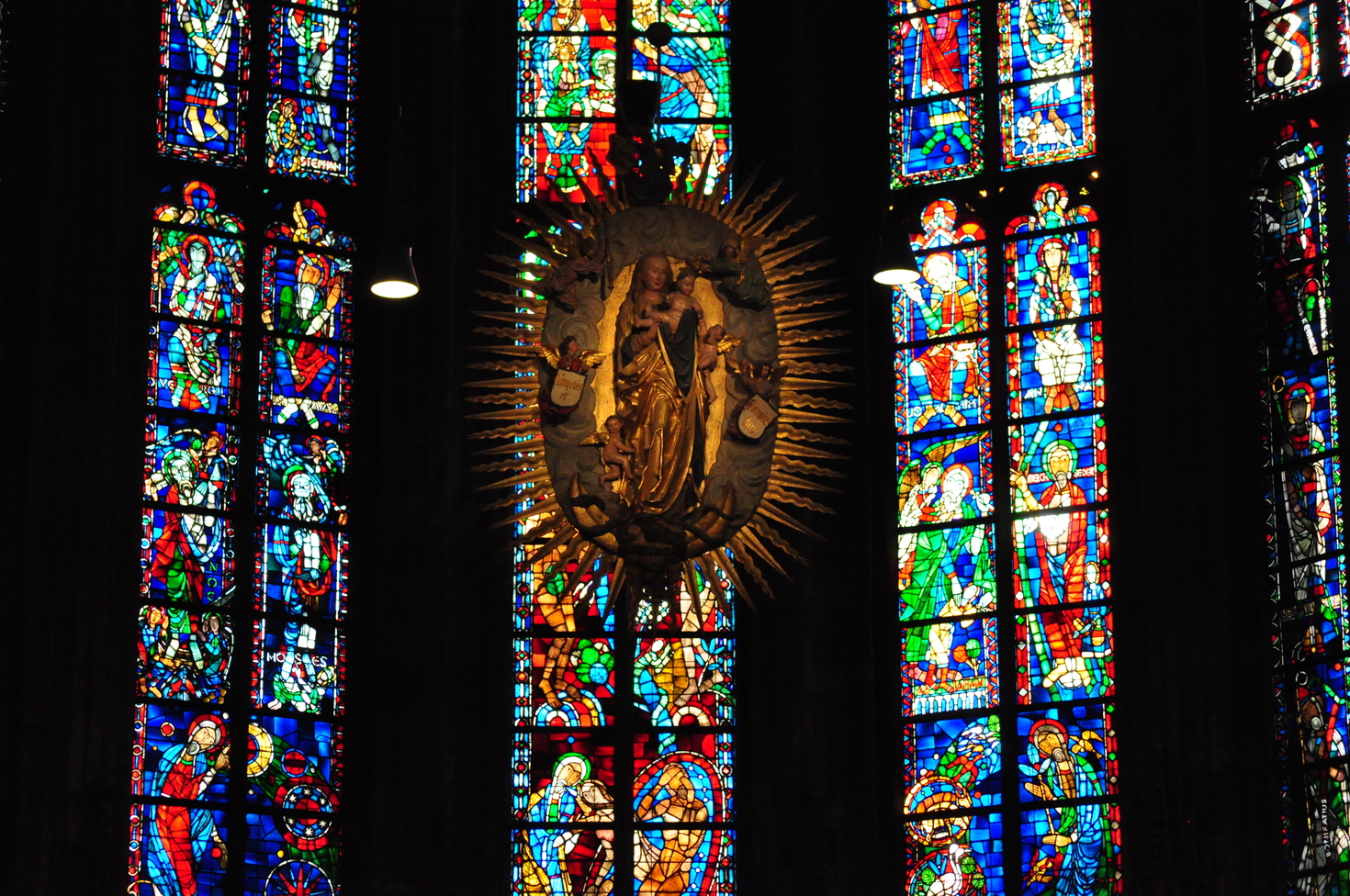 レビュアーのカバー画像