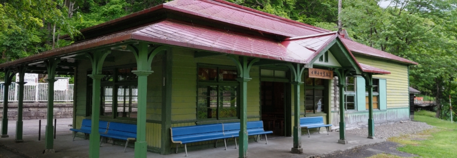 レビュアーのカバー画像