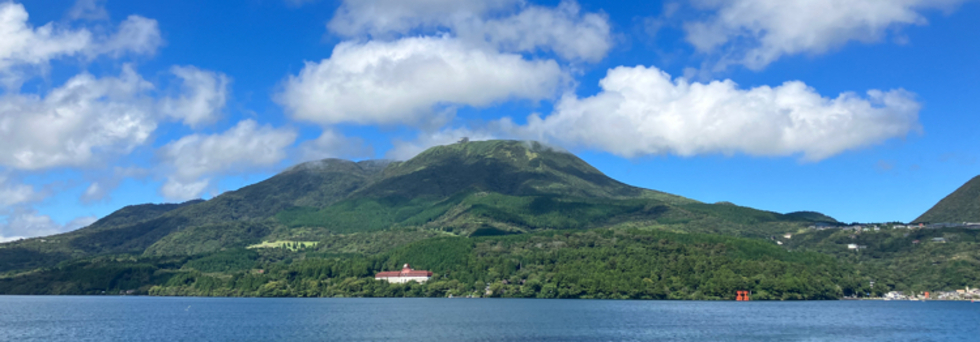 レビュアーのカバー画像