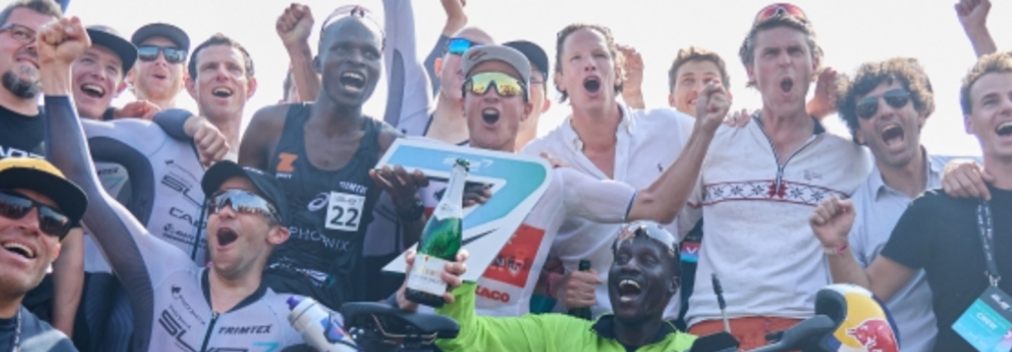 レビュアーのカバー画像