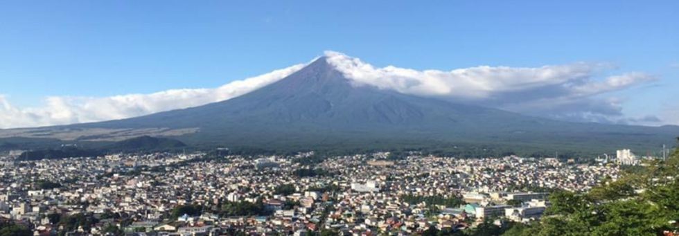 レビュアーのカバー画像