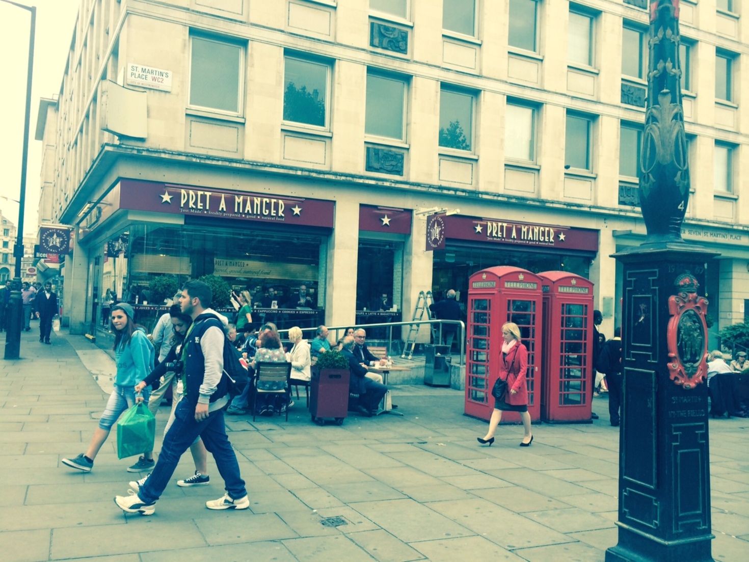 レビュアーのカバー画像