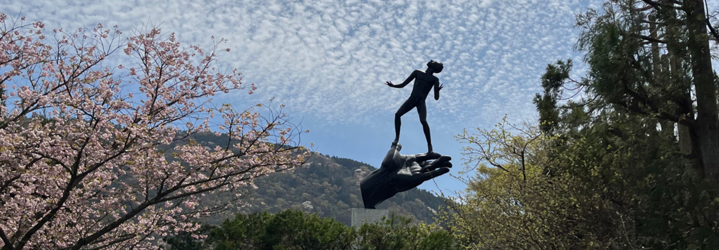 レビュアーのカバー画像