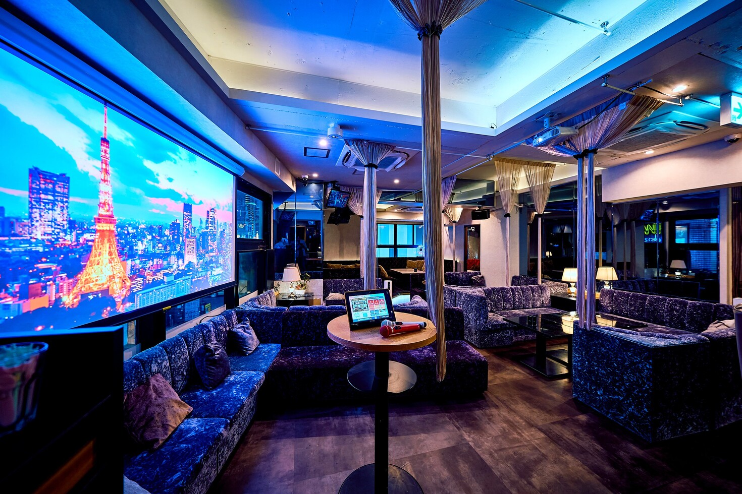 レビュアーのカバー画像