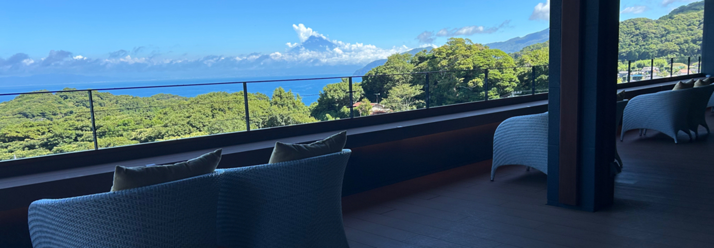 レビュアーのカバー画像