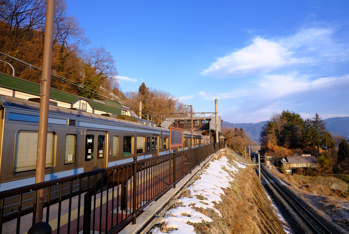 レビュアーのカバー画像