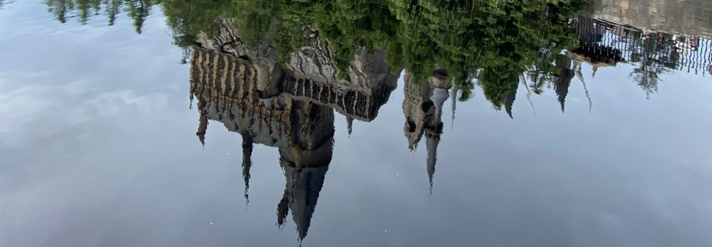 レビュアーのカバー画像