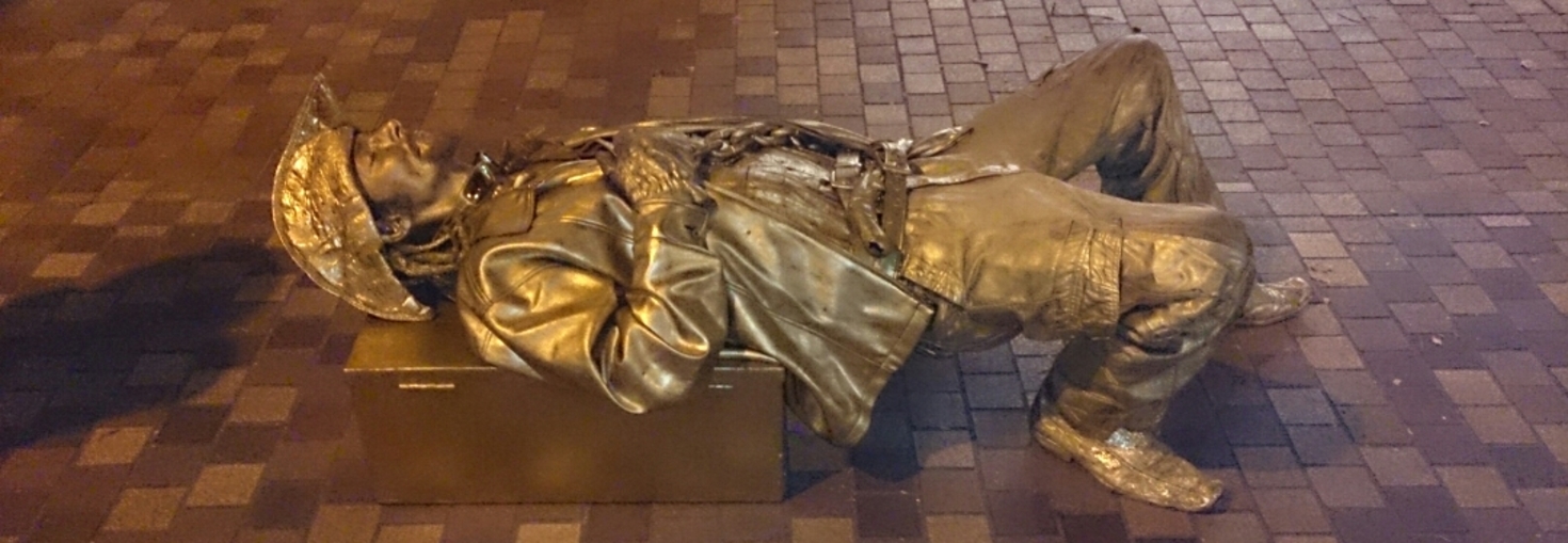 レビュアーのカバー画像