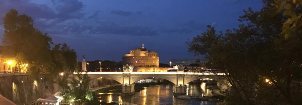 レビュアーのカバー画像