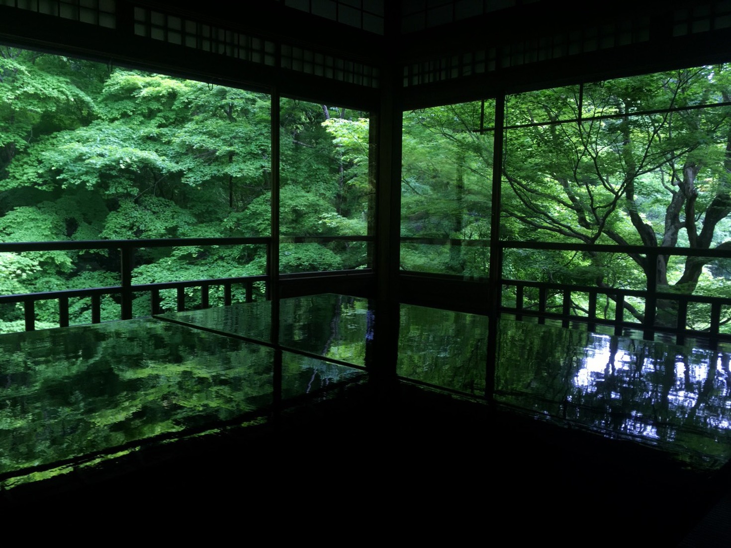 レビュアーのカバー画像