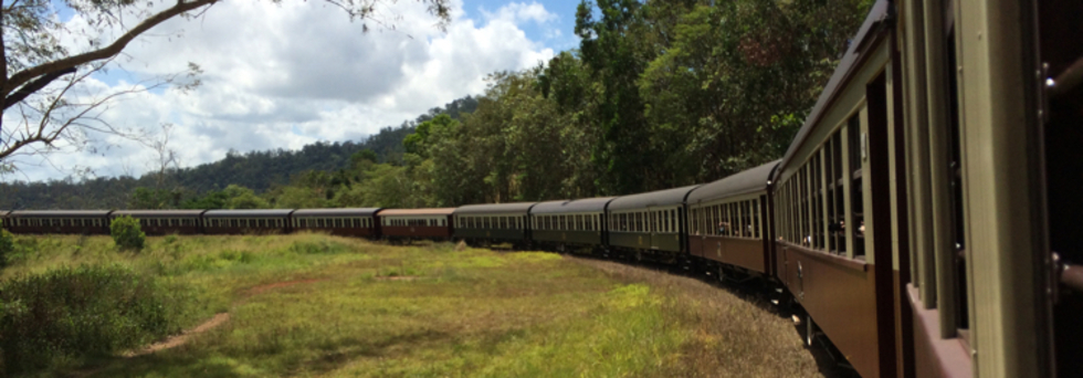 レビュアーのカバー画像