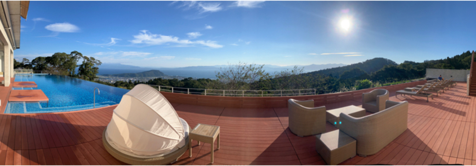 レビュアーのカバー画像