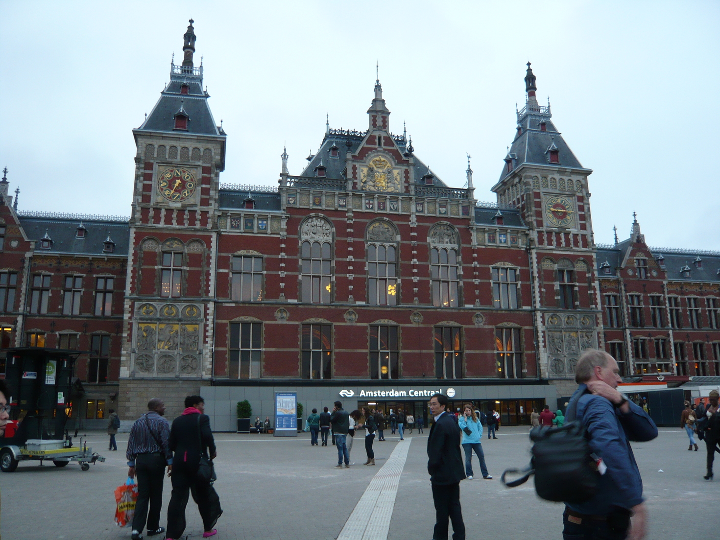 レビュアーのカバー画像