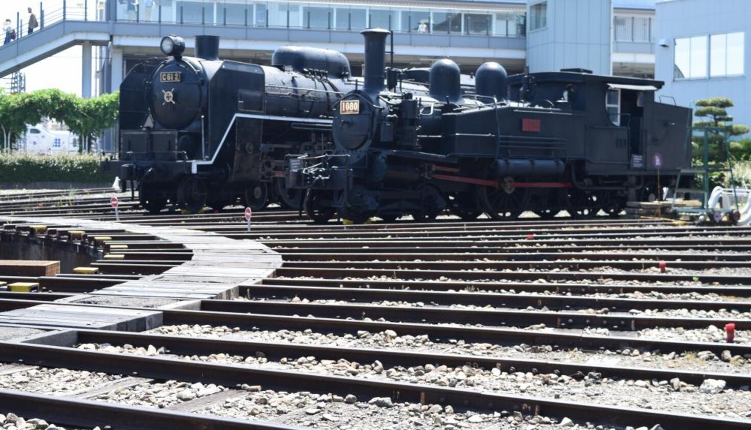 レビュアーのカバー画像