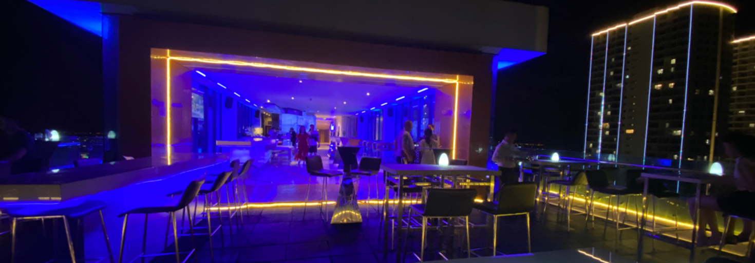 レビュアーのカバー画像