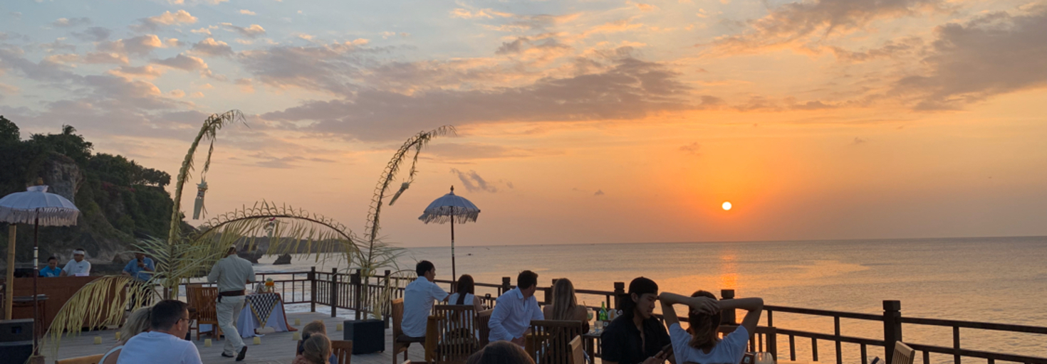 レビュアーのカバー画像